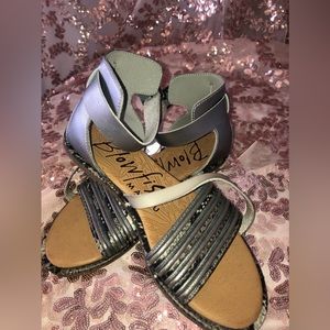 Blowfish - New Womens sz7 Sandals